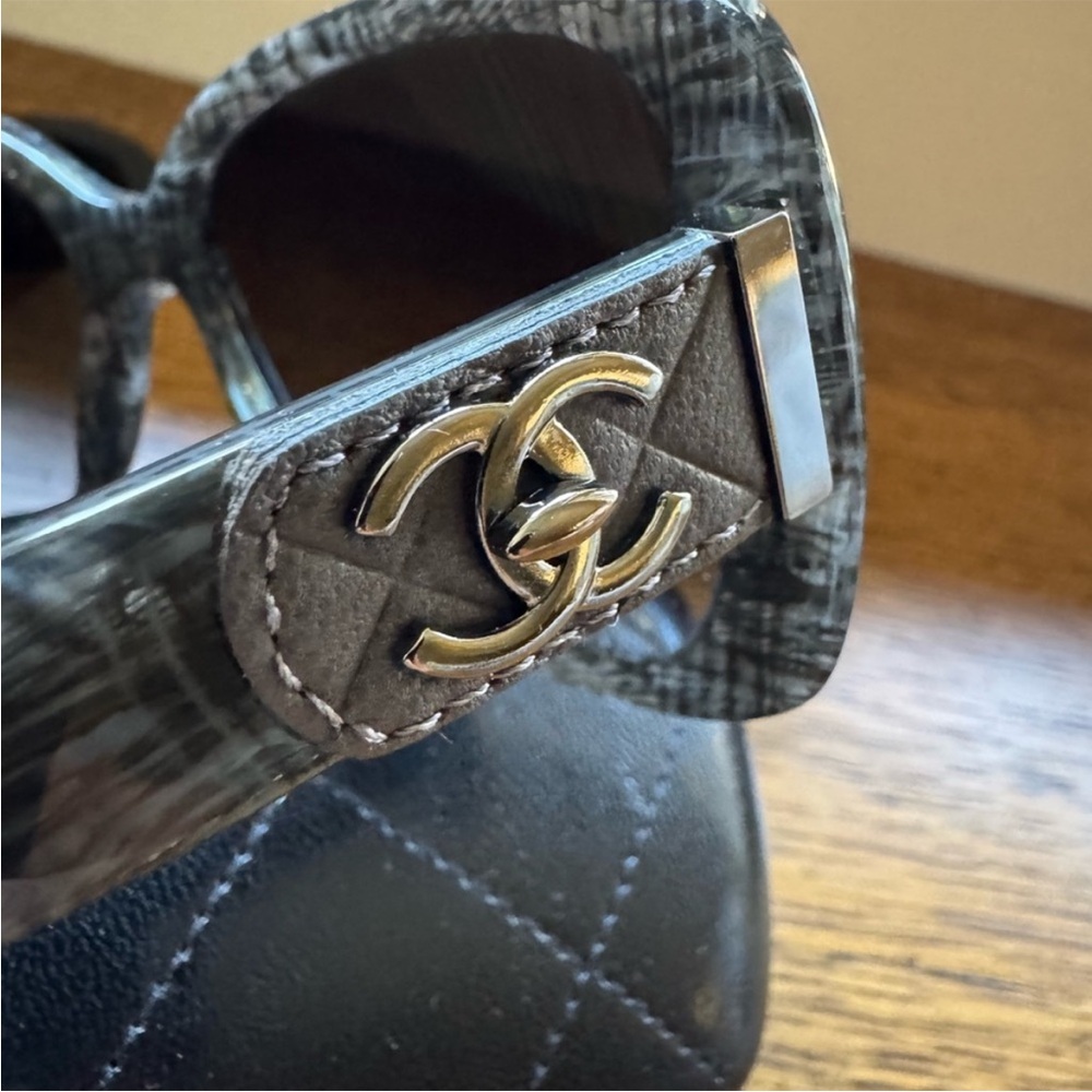 Authentic CHANEL 5234-Q C/1208/3C Oversized Sunglasses, Grey Tweed, 57-16-135 - Picture 4 of 12